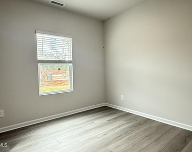 1008 Saint Lawrence Drive - Photo Thumbnail 3