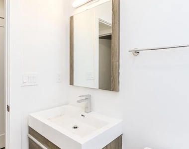 1431 Brown Street - Photo Thumbnail 5