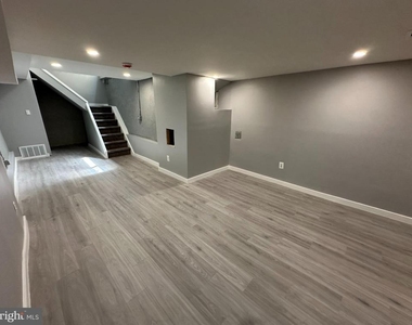 2110-12 South Street - Photo Thumbnail 2