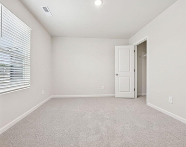 1041 Saint Lawrence Drive - Photo Thumbnail 22