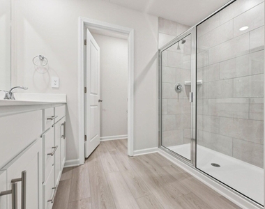 1041 Saint Lawrence Drive - Photo Thumbnail 17