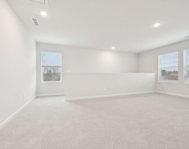 1041 Saint Lawrence Drive - Photo Thumbnail 9