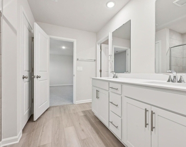 1041 Saint Lawrence Drive - Photo Thumbnail 19