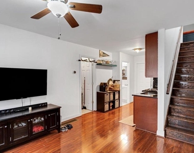 406 Pierce Street - Photo Thumbnail 7