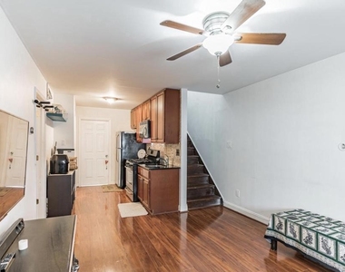 406 Pierce Street - Photo Thumbnail 3