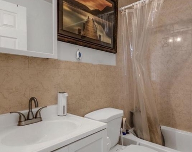 406 Pierce Street - Photo Thumbnail 11
