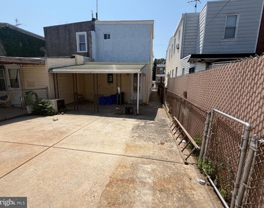 4526 E Stiles Street - Photo Thumbnail 2