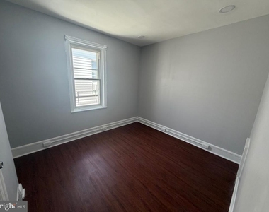4526 E Stiles Street - Photo Thumbnail 7