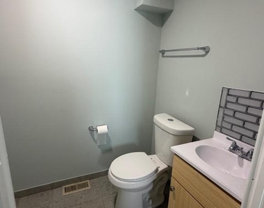 4526 E Stiles Street - Photo Thumbnail 11