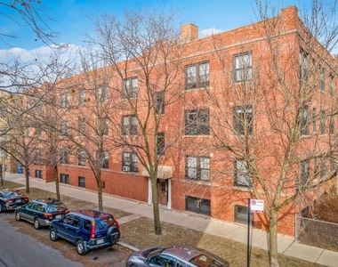 2612 W Gunnison St - Photo Thumbnail 9