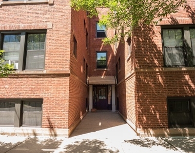 2612 W Gunnison St - Photo Thumbnail 1