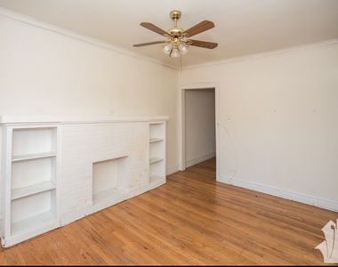 2612 W Gunnison St - Photo Thumbnail 3