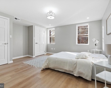 1203 Moore Street - Photo Thumbnail 14