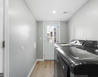 1203 Moore Street - Photo Thumbnail 32