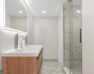 1203 Moore Street - Photo Thumbnail 18