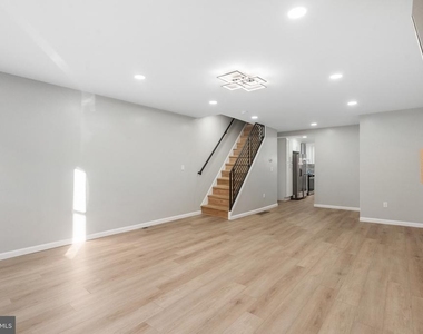 1203 Moore Street - Photo Thumbnail 11