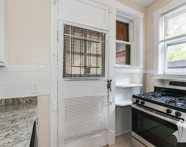 630-38 W Arlington Pl - Photo Thumbnail 7