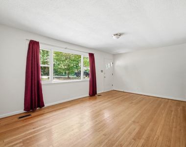 139 Windsor Circle - Photo Thumbnail 4