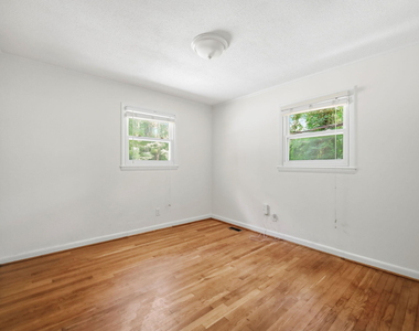 139 Windsor Circle - Photo Thumbnail 14