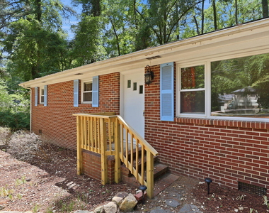 139 Windsor Circle - Photo Thumbnail 2