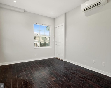 17 S 44th Street - Photo Thumbnail 3