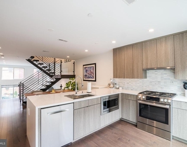 1343 S Garnet Street - Photo Thumbnail 12