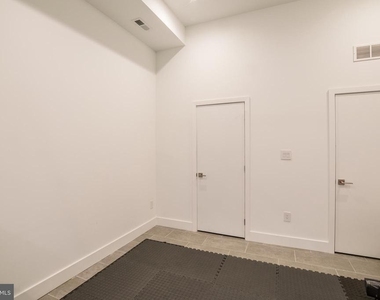 1343 S Garnet Street - Photo Thumbnail 6