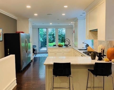 323 Pine Street - Photo Thumbnail 8