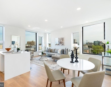1141 N Front Street - Photo Thumbnail 6