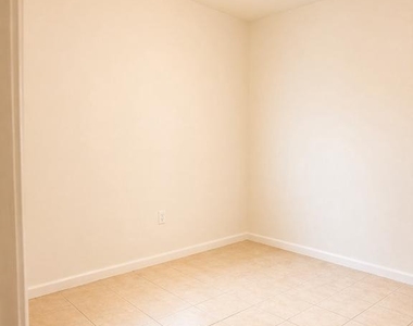 120 Overhill Avenue - Photo Thumbnail 16