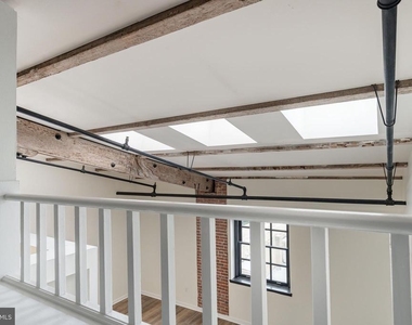 303 Vine Street - Photo Thumbnail 7