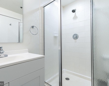 303 Vine Street - Photo Thumbnail 10