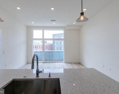 1129 Germantown Avenue - Photo Thumbnail 7