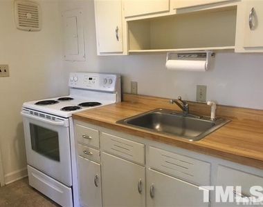 705 Daniels Street - Photo Thumbnail 1