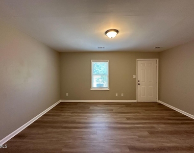 1113 Upchurch Street - Photo Thumbnail 4