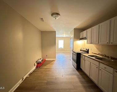 1113 Upchurch Street - Photo Thumbnail 3