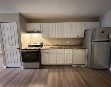 1113 Upchurch Street - Photo Thumbnail 2