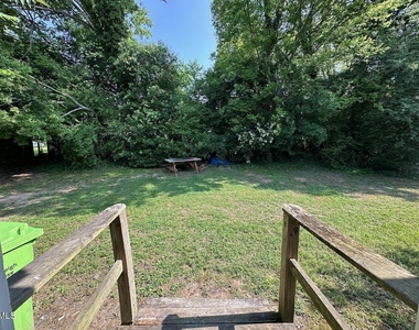 1113 Upchurch Street - Photo Thumbnail 12