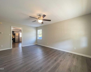 601 Larchwood Drive - Photo Thumbnail 1
