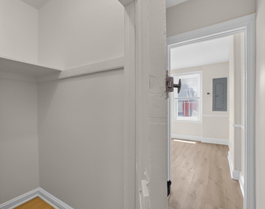 6347 Mccallum Street - Photo Thumbnail 5