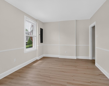 6347 Mccallum Street - Photo Thumbnail 10