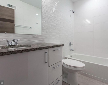 2553 Montrose Street - Photo Thumbnail 12