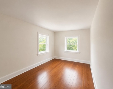 605 Naomi Street - Photo Thumbnail 5