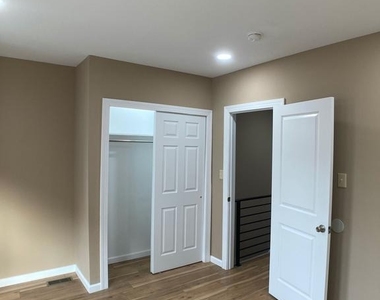 5166 Funston Street - Photo Thumbnail 14