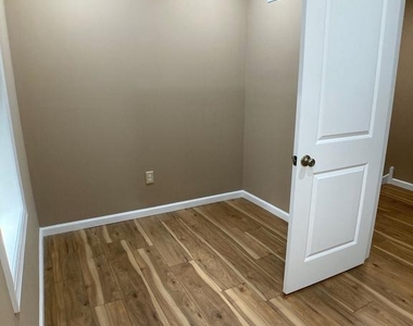 5166 Funston Street - Photo Thumbnail 30