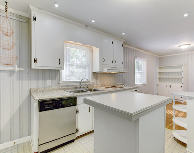1213 Park Avenue - Photo Thumbnail 14