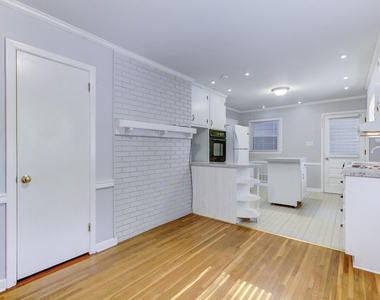 1213 Park Avenue - Photo Thumbnail 13