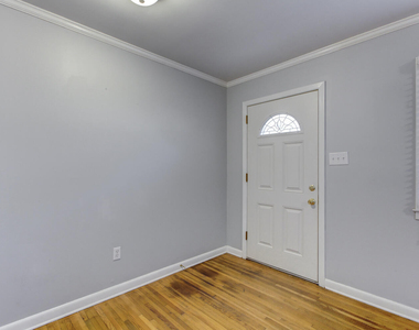 1213 Park Avenue - Photo Thumbnail 3