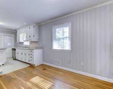 1213 Park Avenue - Photo Thumbnail 8