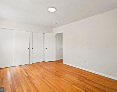 668 Renz Street - Photo Thumbnail 8